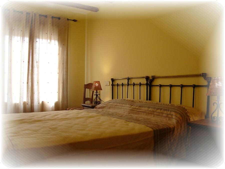 La Noguera De Socasa Villa Romancos Luaran gambar